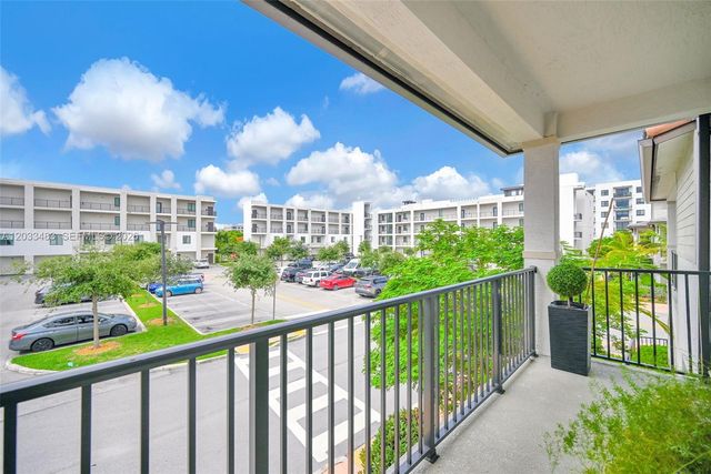 4256 NW 83rd Ave, Doral, FL 33166