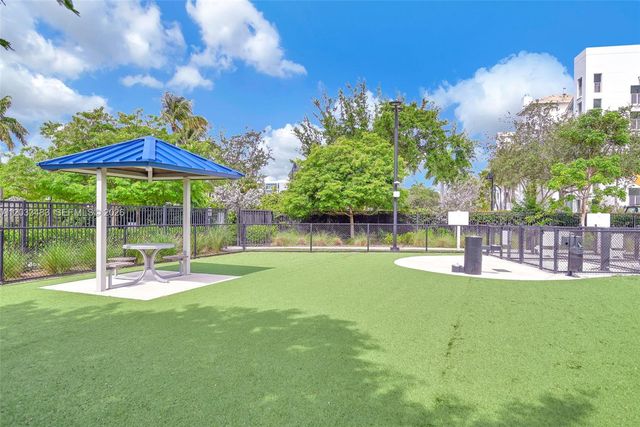 4256 NW 83rd Ave, Doral, FL 33166