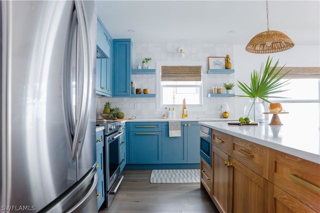 542 104th AVE N, Naples, FL 34108