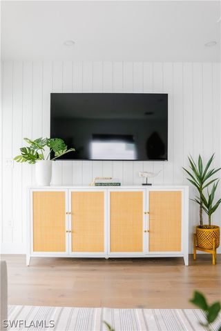 542 104th AVE N, Naples, FL 34108