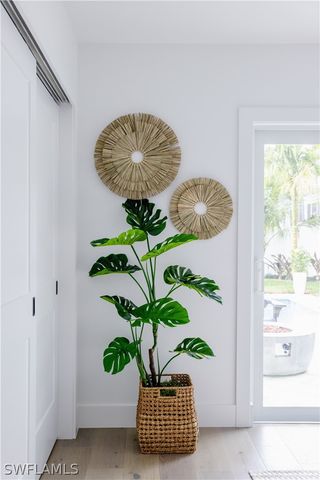 542 104th AVE N, Naples, FL 34108