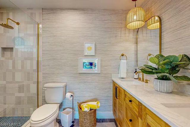 542 104th AVE N, Naples, FL 34108