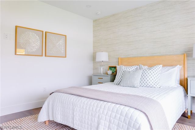 542 104th AVE N, Naples, FL 34108