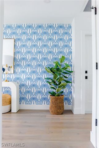 542 104th AVE N, Naples, FL 34108