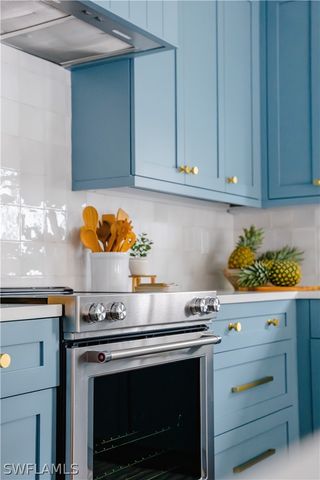 542 104th AVE N, Naples, FL 34108