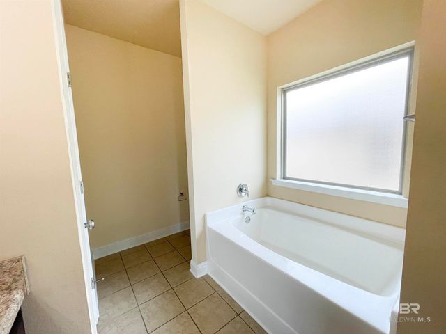 10588 Dunmore Drive, Daphne, AL 36526