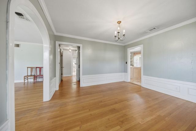 1284 E Hempstead ST, Giddings, TX 78942