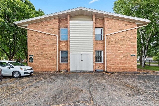 908 GEORGIA STREET, Oshkosh, WI 54902