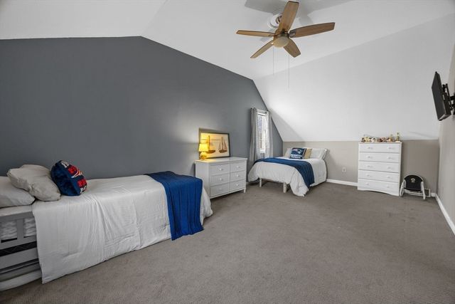 30 Flicker Ln, Barnstable, MA 02648