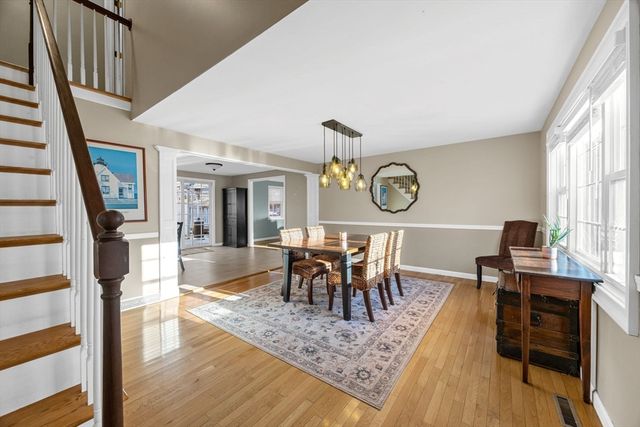 30 Flicker Ln, Barnstable, MA 02648