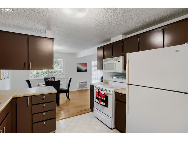7136 Sw MURRAY Blvd 109, Beaverton, OR 97008
