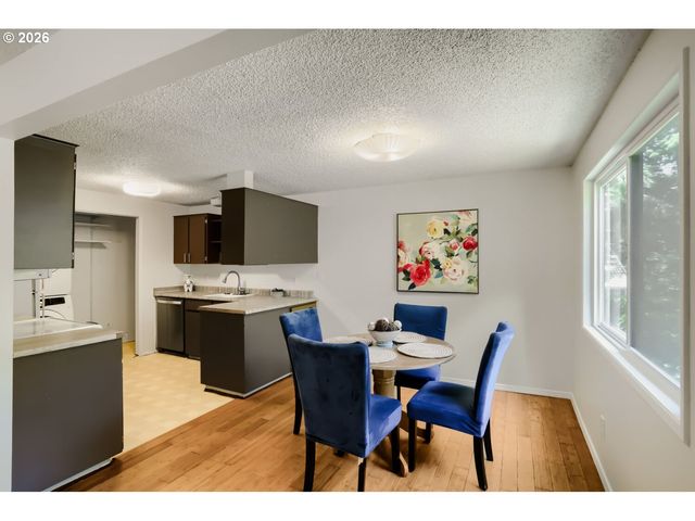 7136 Sw MURRAY Blvd 109, Beaverton, OR 97008