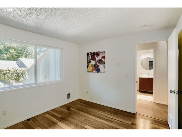 7136 Sw MURRAY Blvd 109, Beaverton, OR 97008