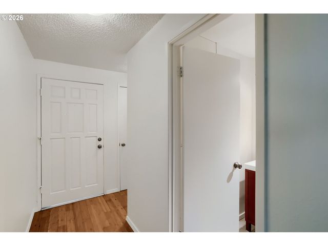 7136 Sw MURRAY Blvd 109, Beaverton, OR 97008