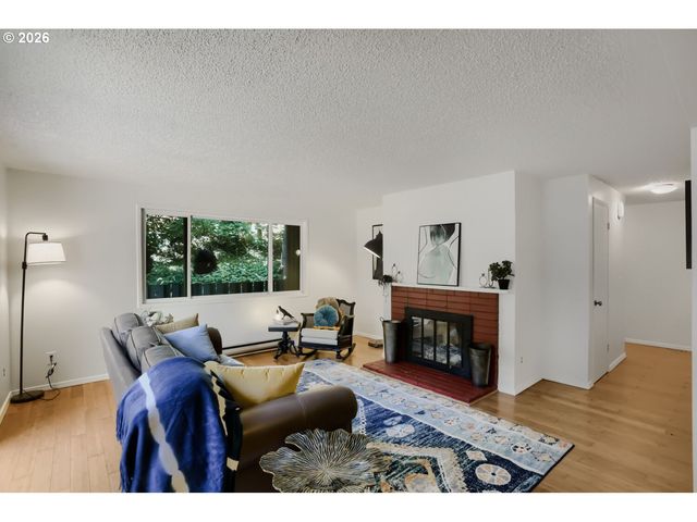 7136 Sw MURRAY Blvd 109, Beaverton, OR 97008