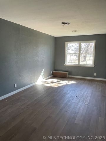 652 12th NW, Ardmore, OK 73401