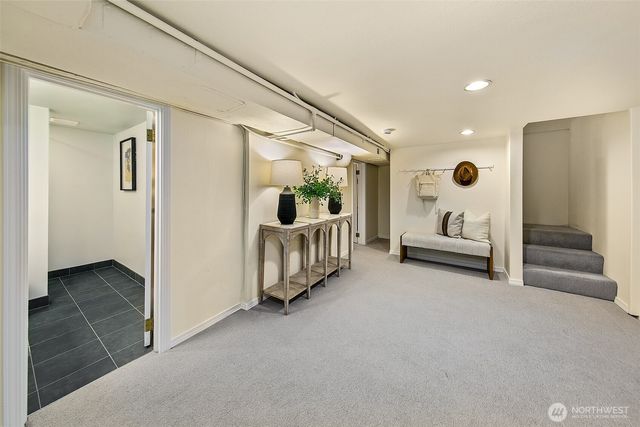 1522 3rd Avenue W, Seattle, WA 98119