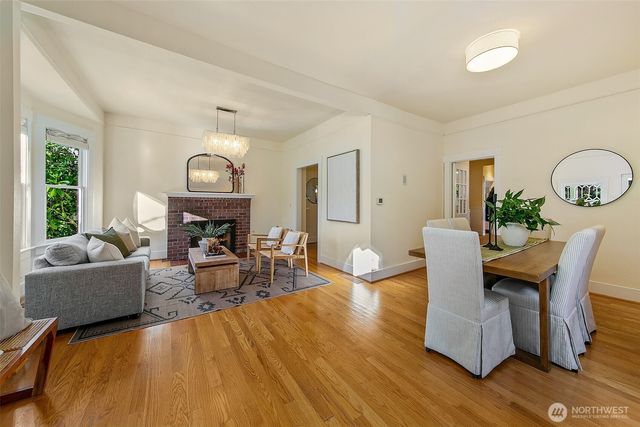 1522 3rd Avenue W, Seattle, WA 98119