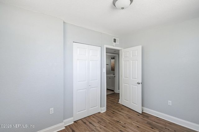 8647 LENOX Avenue, Jacksonville, FL 32221