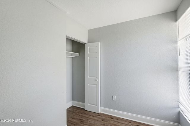 8647 LENOX Avenue, Jacksonville, FL 32221