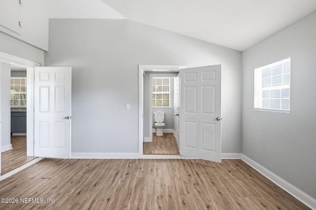 8647 LENOX Avenue, Jacksonville, FL 32221