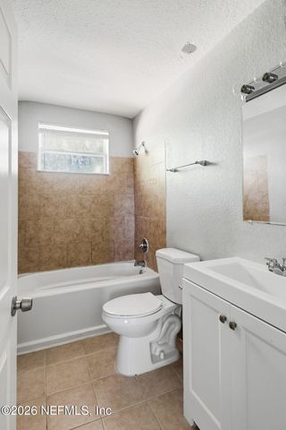 8647 LENOX Avenue, Jacksonville, FL 32221