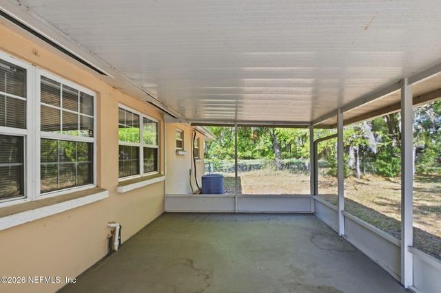 8647 LENOX Avenue, Jacksonville, FL 32221