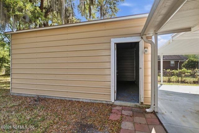 8647 LENOX Avenue, Jacksonville, FL 32221