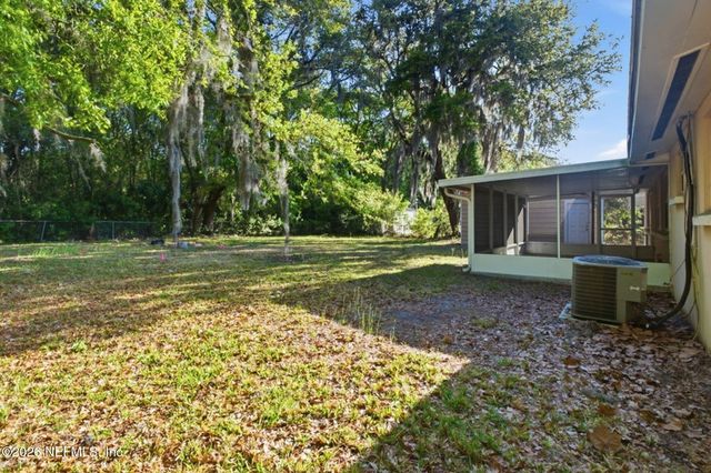 8647 LENOX Avenue, Jacksonville, FL 32221