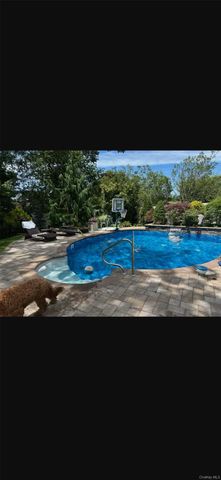 4 Galaxie Lane, Selden, NY 11784