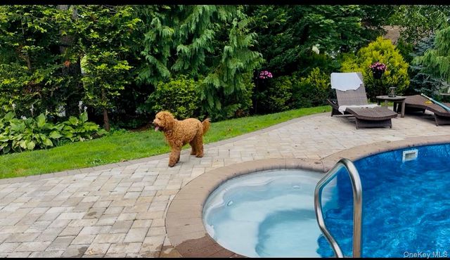 4 Galaxie Lane, Selden, NY 11784