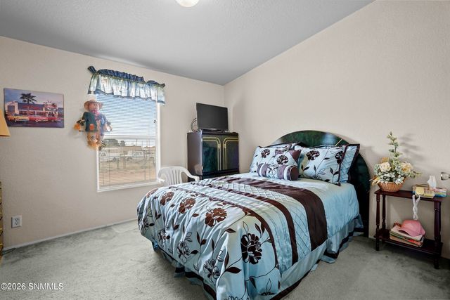 9825 Playground Lane, Las Cruces, NM 88012