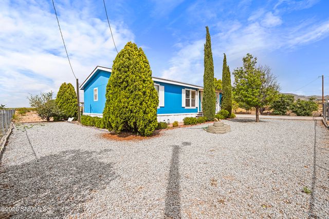 9825 Playground Lane, Las Cruces, NM 88012