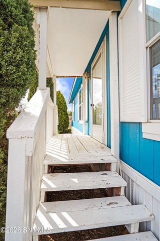 9825 Playground Lane, Las Cruces, NM 88012