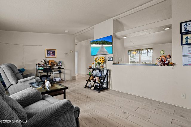 9825 Playground Lane, Las Cruces, NM 88012