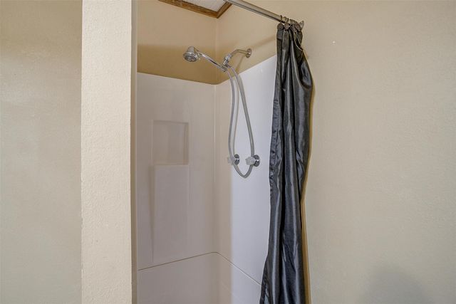 2040 Erwin Road, Poolville, TX 76487