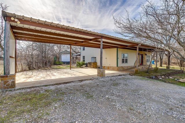 2040 Erwin Road, Poolville, TX 76487