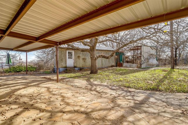 2040 Erwin Road, Poolville, TX 76487
