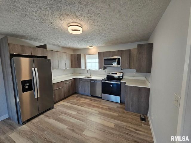 10457 N Puckett Lane, Mt Vernon, IL 62864