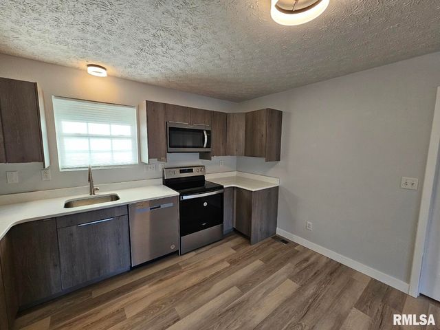 10457 N Puckett Lane, Mt Vernon, IL 62864