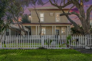3111 Avenue R, Galveston, TX 77550