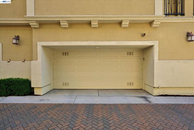 576 Heligan Ln 2, Livermore, CA 94551