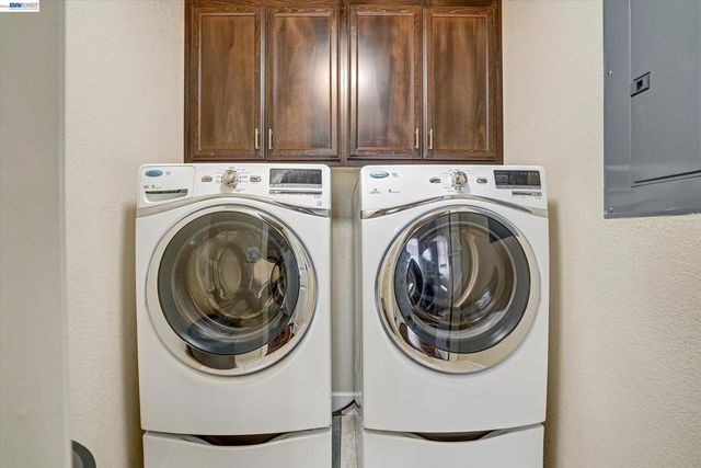 576 Heligan Ln 2, Livermore, CA 94551