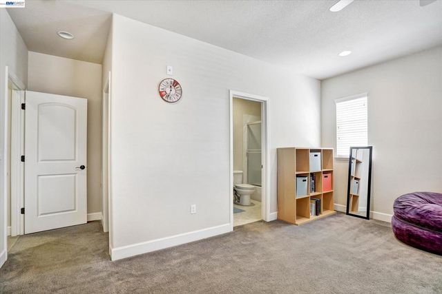 576 Heligan Ln 2, Livermore, CA 94551