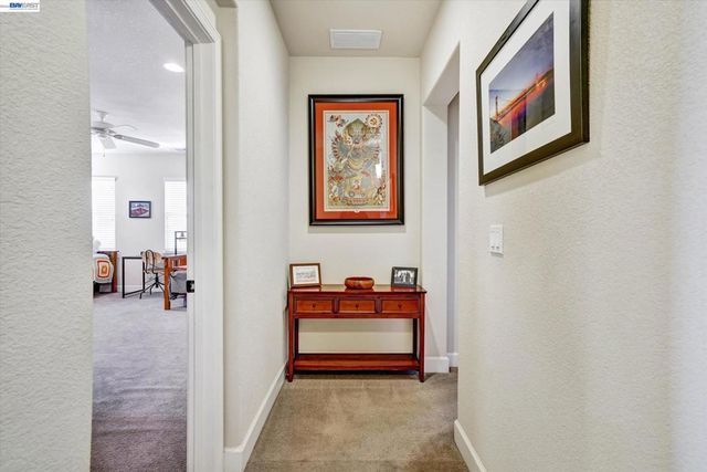 576 Heligan Ln 2, Livermore, CA 94551