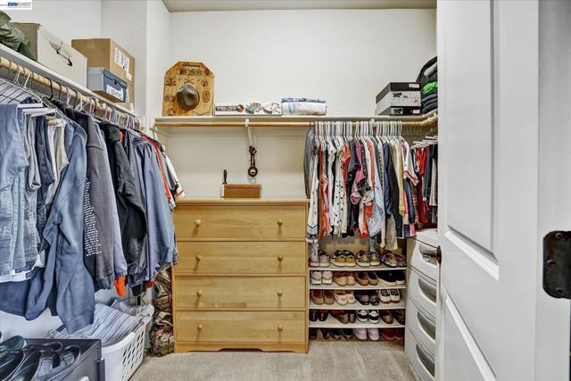 576 Heligan Ln 2, Livermore, CA 94551