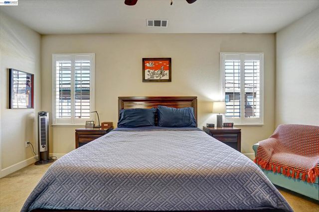 576 Heligan Ln 2, Livermore, CA 94551