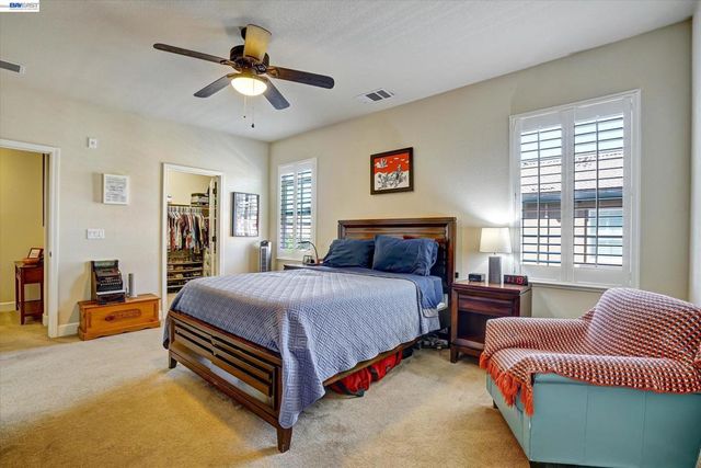 576 Heligan Ln 2, Livermore, CA 94551