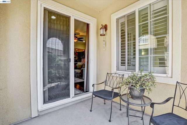 576 Heligan Ln 2, Livermore, CA 94551