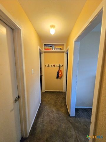 610 E Division Street, Edna, TX 77957